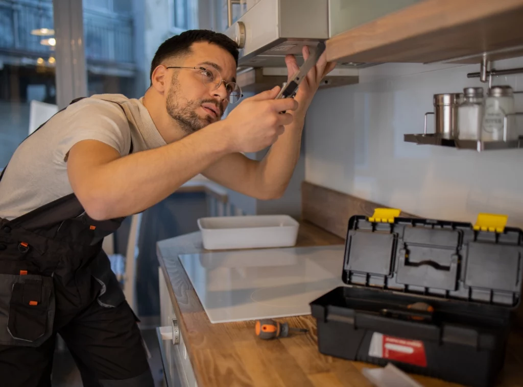 Handwerkliche Tätigkeiten im Rahmen einer Entrümpelung in München